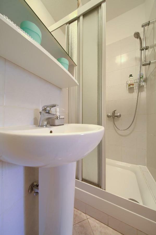 Hrast Apartment Krk Town Bagian luar foto