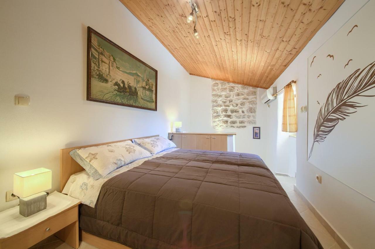 Hrast Apartment Krk Town Bagian luar foto