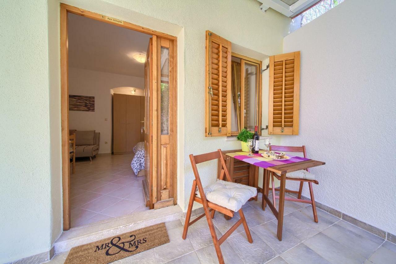 Hrast Apartment Krk Town Bagian luar foto