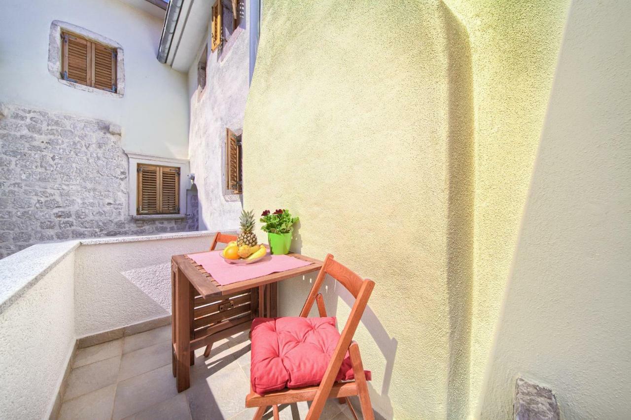 Hrast Apartment Krk Town Bagian luar foto