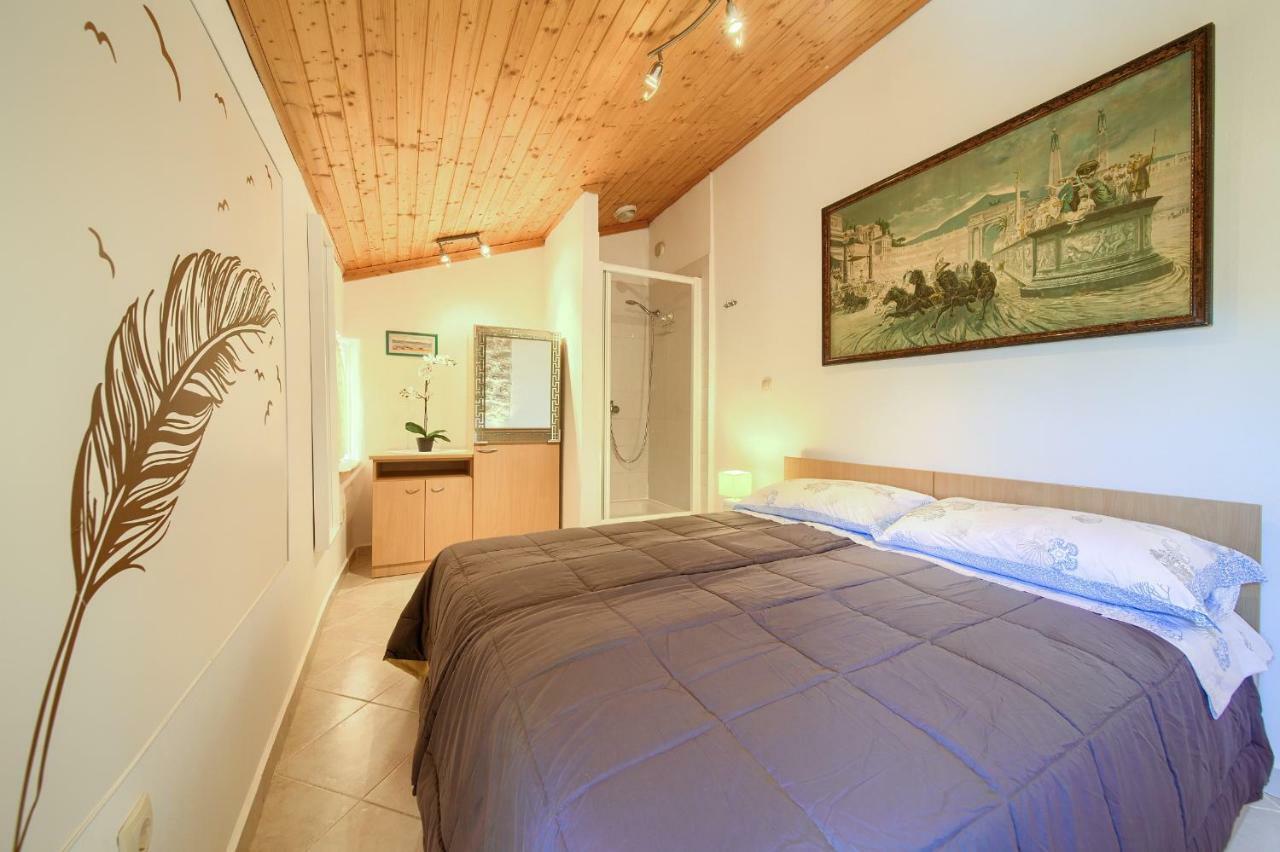 Hrast Apartment Krk Town Bagian luar foto